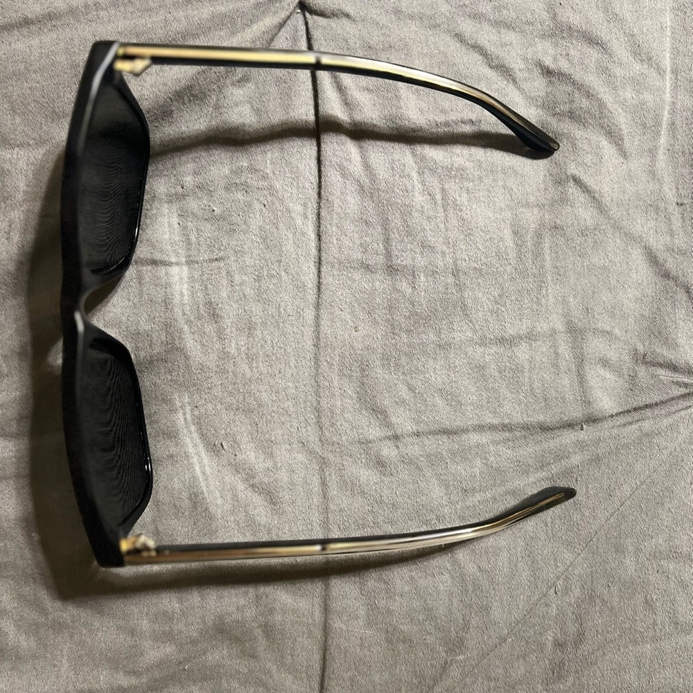 GUCCI sunglasses 😎 ☀️